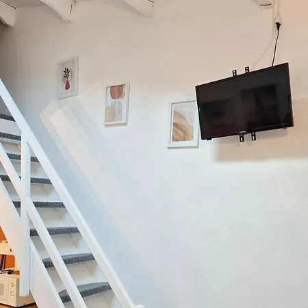 Petit Cocon Renove 4 Pers, Clim, Wifi, Parking Aigues-Mortes